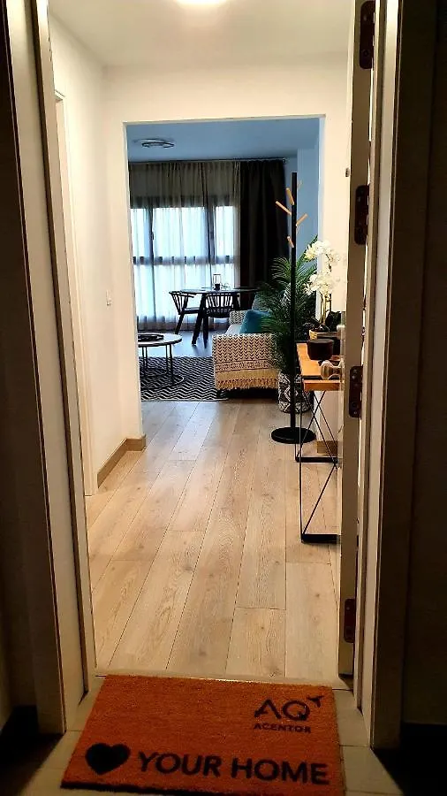 Apartment Blueskyesteponagardens Spain