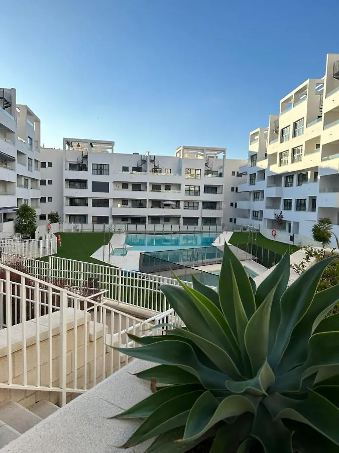 Apartment Blueskyesteponagardens Spain