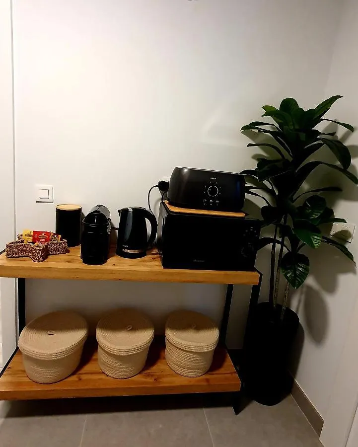 Apartment Blueskyesteponagardens